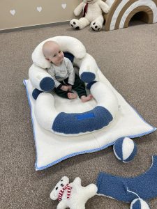 Read more about the article Kaip išrinkti saugią dovaną kūdikiui?