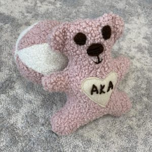 Rankų darbo meškutis ,,AKA,, ir interaktyvus kamuoliukas