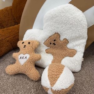 Rankų darbo rinkinys kūdikiui I Teddy Bear širdelė balta