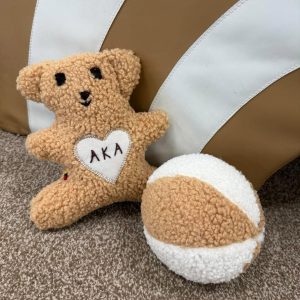 Rankų darbo meškutis ,,AKA,, ir interaktyvus kamuoliukas Teddy bear